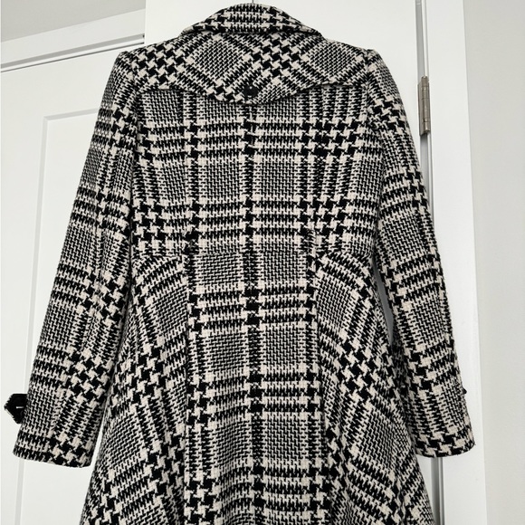 Wool trench coat - Picture 2 of 9